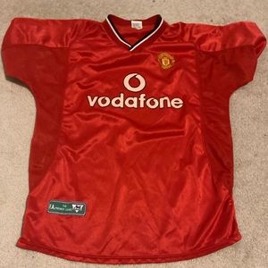 Man utd top retro